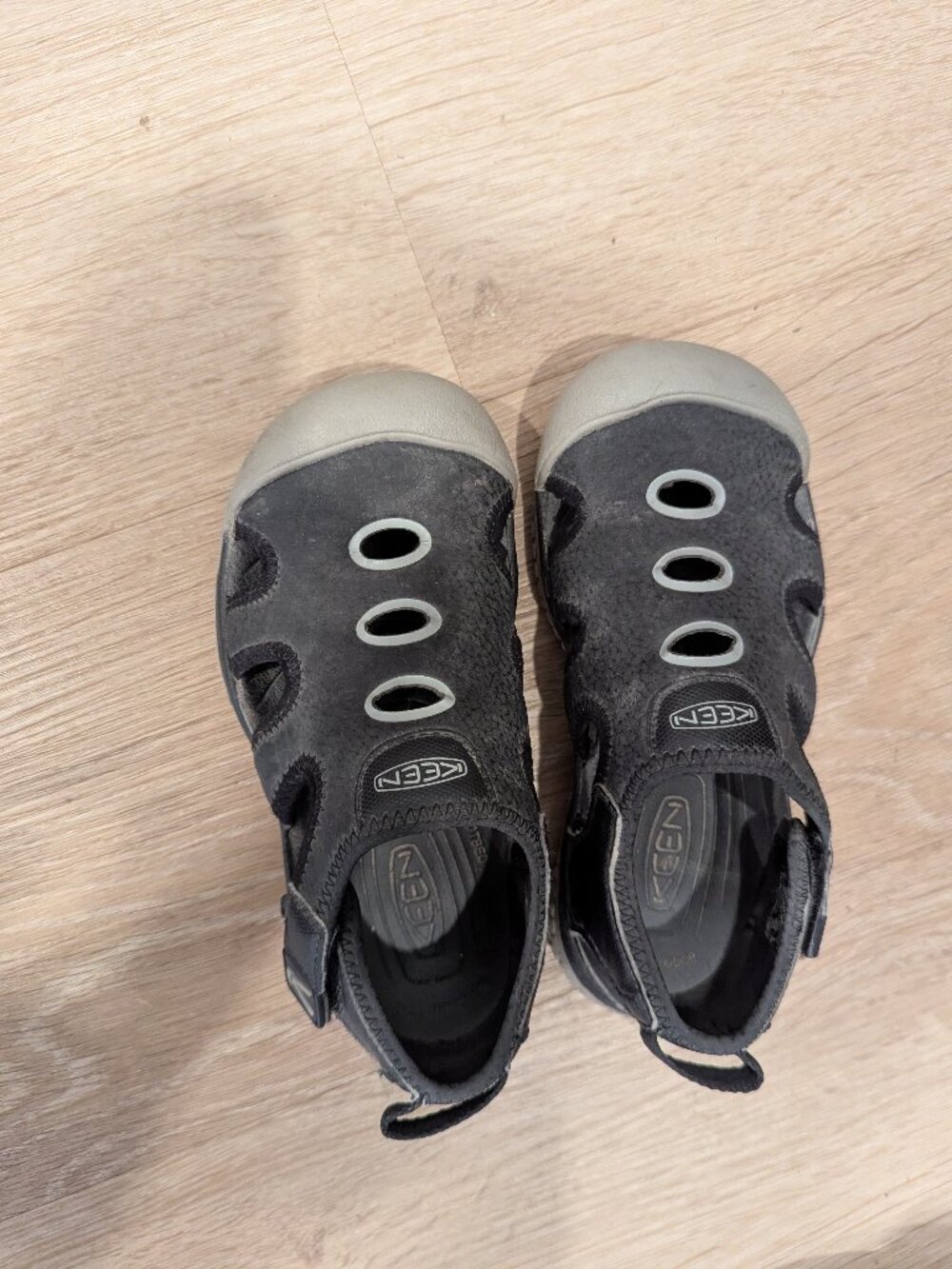 Keen sandales